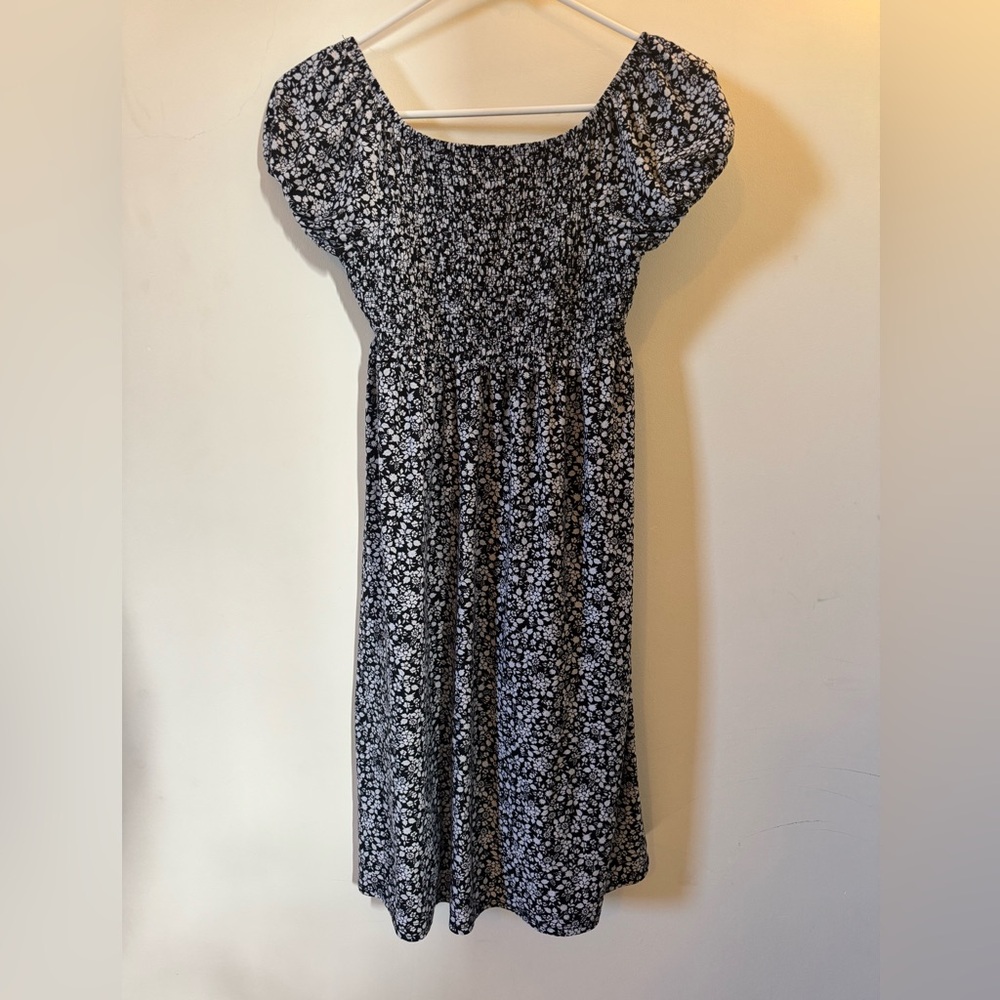 DEREK HEART | MATERNITY | L | SMOCKED DRESS